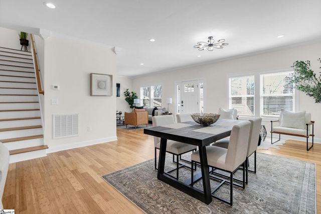 21 8th Street, Greenville, SC 29611