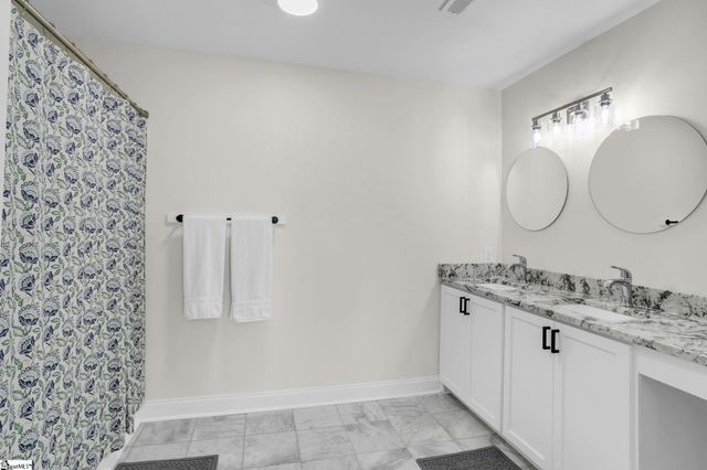 21 8th Street, Greenville, SC 29611