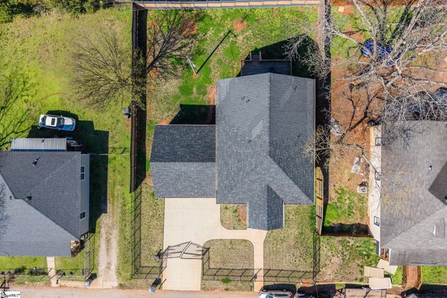 21 8th Street, Greenville, SC 29611