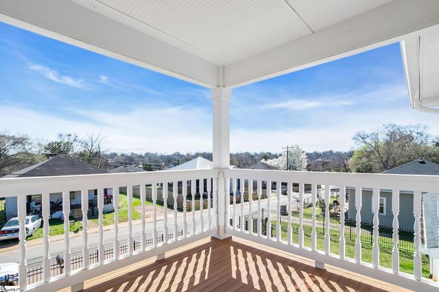 21 8th Street, Greenville, SC 29611