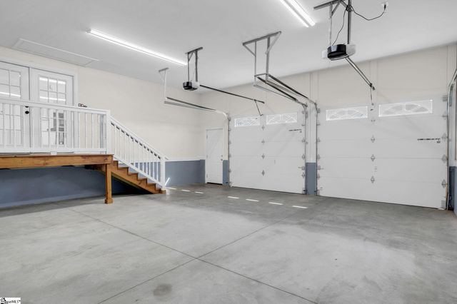 21 8th Street, Greenville, SC 29611