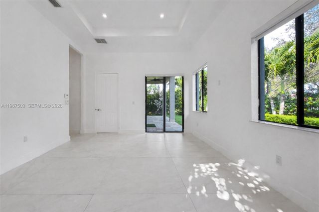 7733 SW 193rd St, Cutler Bay, FL 33157