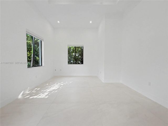 7733 SW 193rd St, Cutler Bay, FL 33157