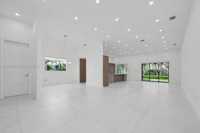 7733 SW 193rd St, Cutler Bay, FL 33157