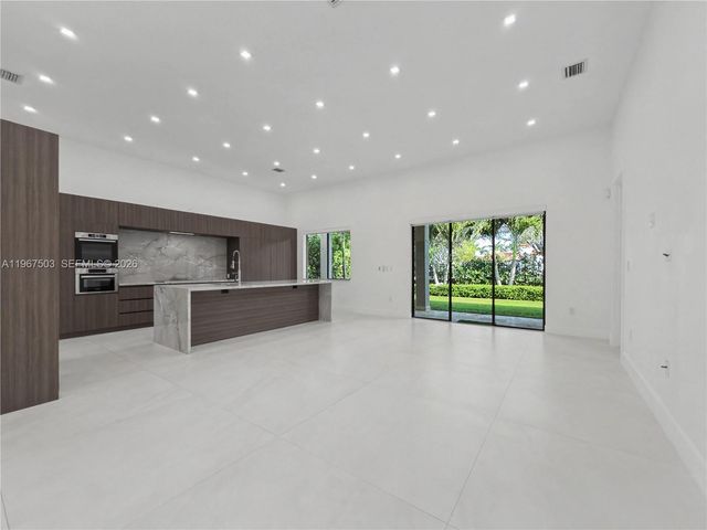 7733 SW 193rd St, Cutler Bay, FL 33157