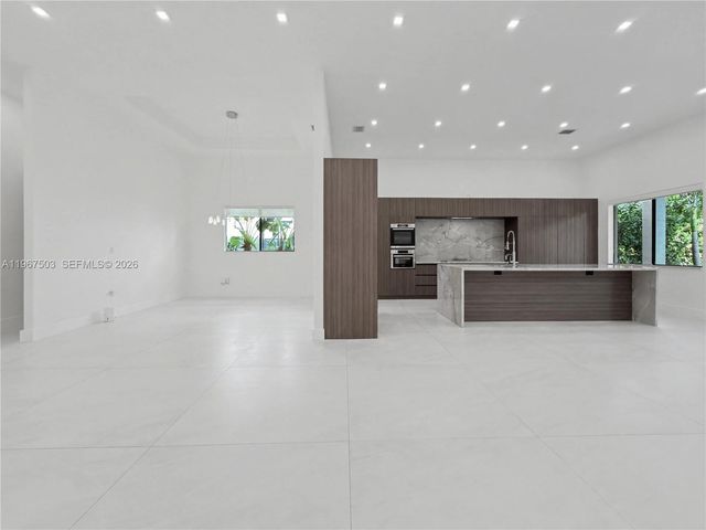 7733 SW 193rd St, Cutler Bay, FL 33157