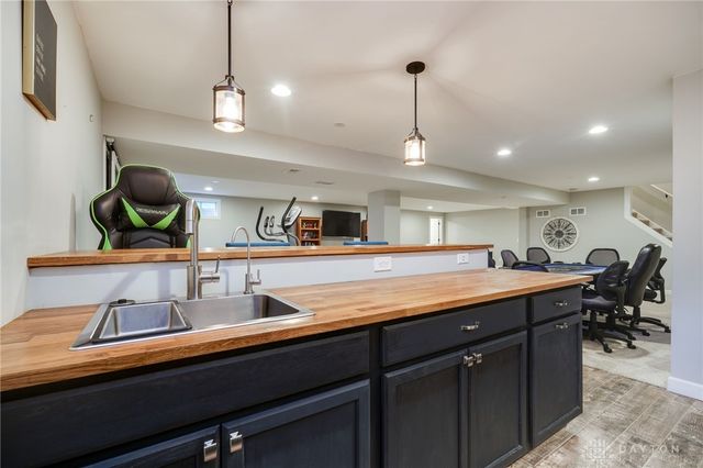 153 George Wythe Way, Beavercreek, OH 45434