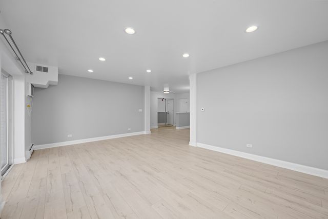 525 S Cleveland Avenue 104, Arlington Heights, IL 60005