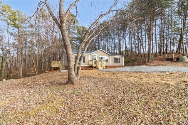 6451 Bowman Road, Walnut Cove, NC 27052