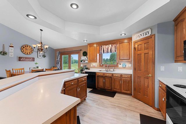 2514 SERENE COURT, De Pere, WI 54115