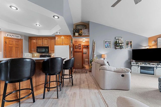 2514 SERENE COURT, De Pere, WI 54115
