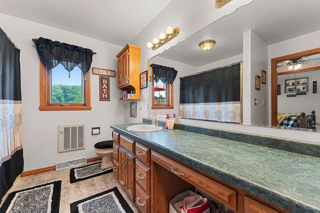 2514 SERENE COURT, De Pere, WI 54115