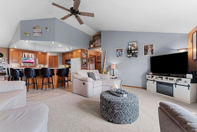 2514 SERENE COURT, De Pere, WI 54115