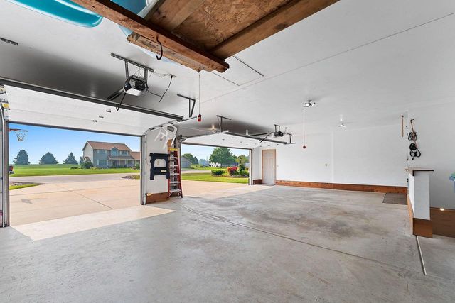 2514 SERENE COURT, De Pere, WI 54115