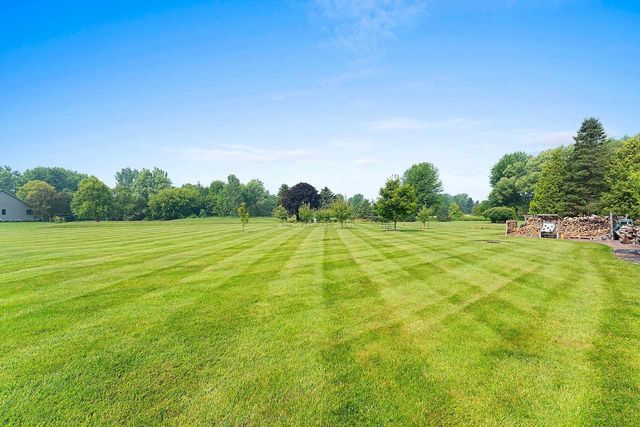 2514 SERENE COURT, De Pere, WI 54115