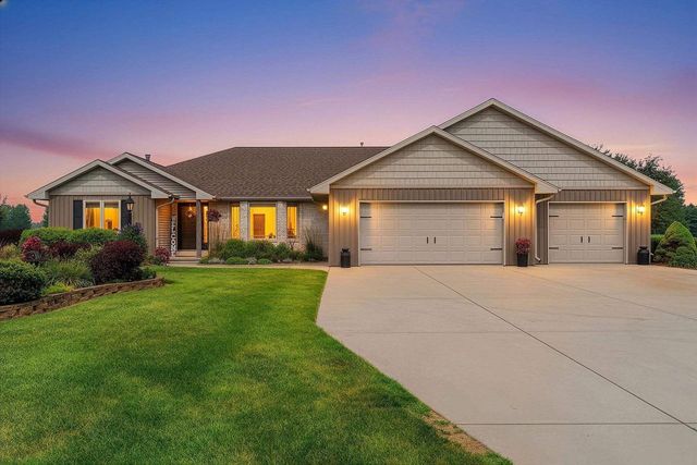 2514 SERENE COURT, De Pere, WI 54115