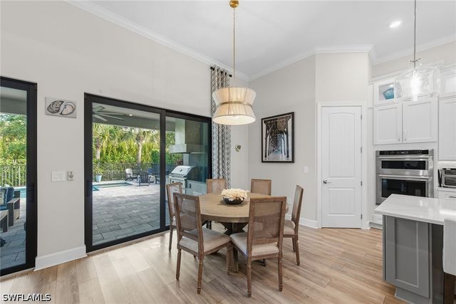 9607 Everglades DR, Naples, FL 34120