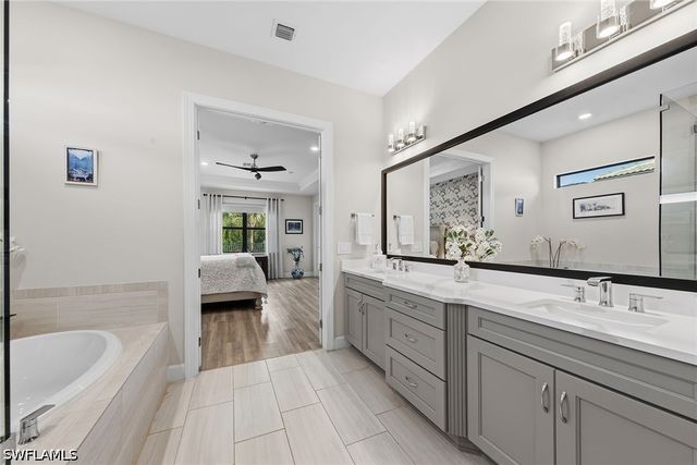 9607 Everglades DR, Naples, FL 34120