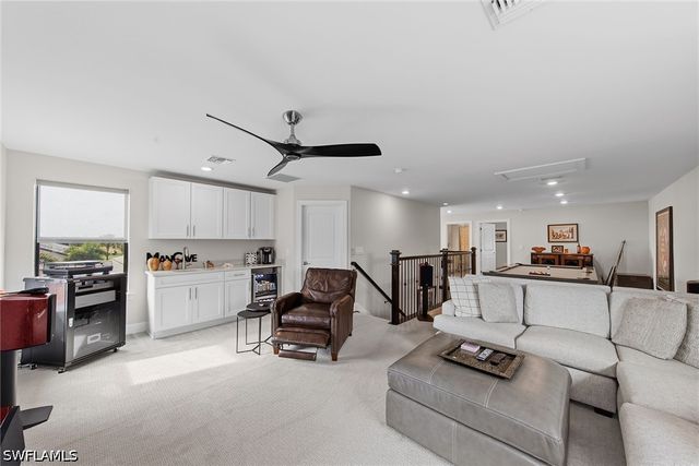 9607 Everglades DR, Naples, FL 34120