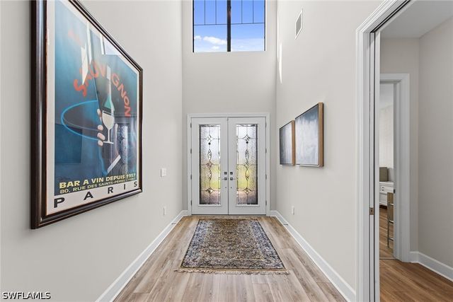 9607 Everglades DR, Naples, FL 34120