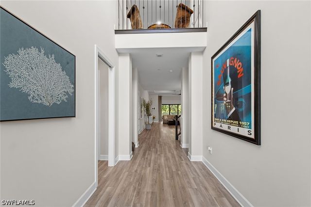 9607 Everglades DR, Naples, FL 34120