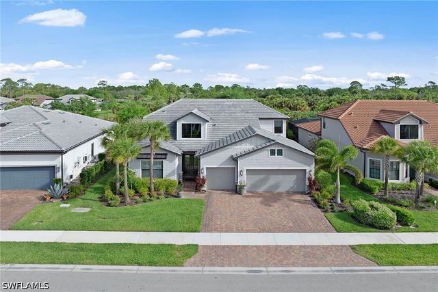 9607 Everglades DR, Naples, FL 34120