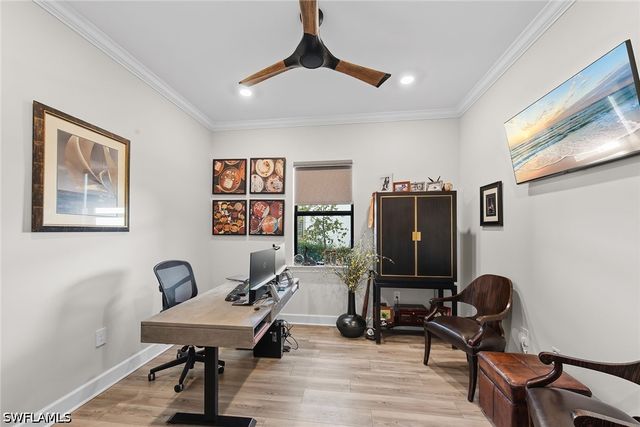 9607 Everglades DR, Naples, FL 34120