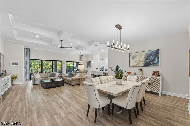 9607 Everglades DR, Naples, FL 34120