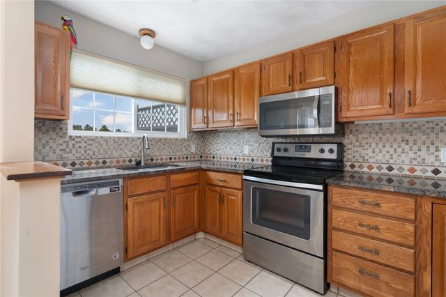 20 Pond Court A, North Providence, RI 02904