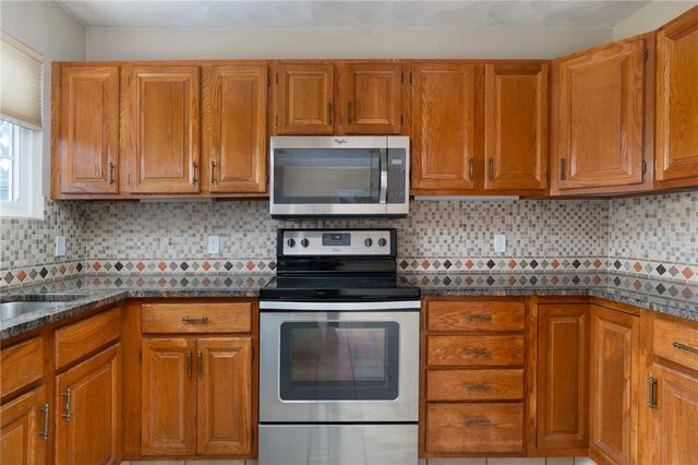 20 Pond Court A, North Providence, RI 02904