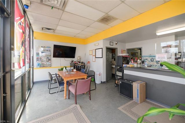 6219 George Washington Mem Hwy, Yorktown, VA 23692