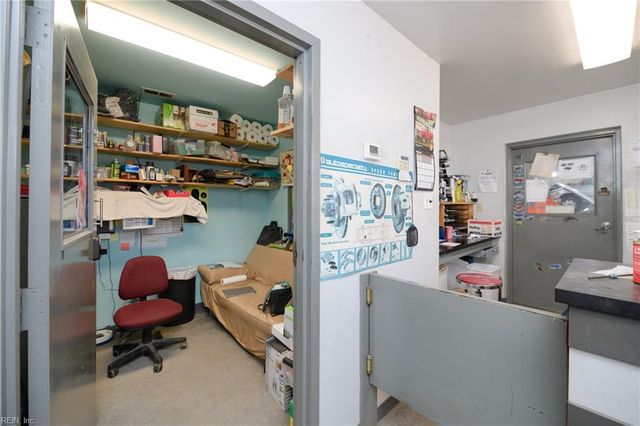6219 George Washington Mem Hwy, Yorktown, VA 23692