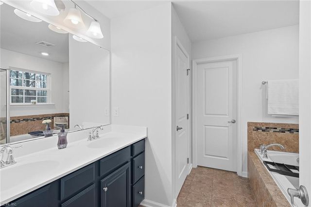 216 Mayberry CT, Newport News, VA 23601