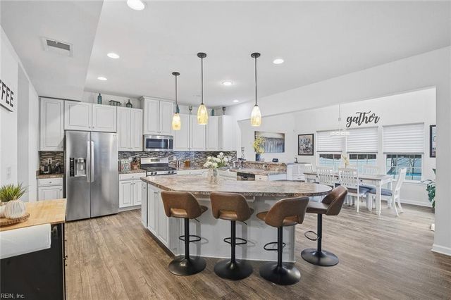 216 Mayberry CT, Newport News, VA 23601