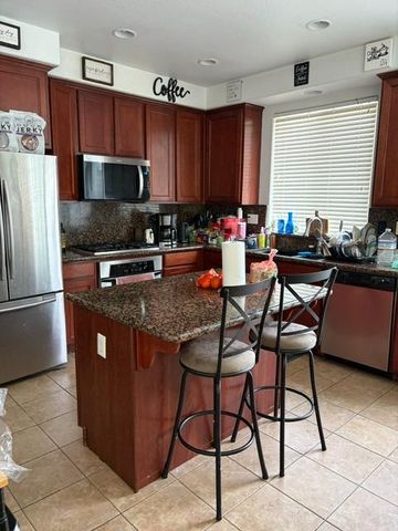 17 Outer Banks Pl, Sacramento, CA 95835