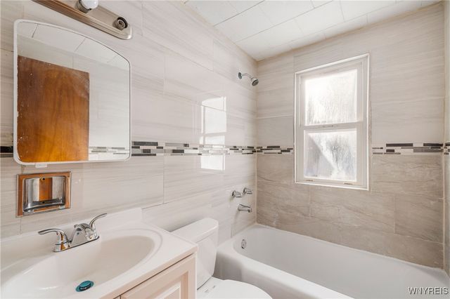 1271 Cleveland Drive, Cheektowaga, NY 14225