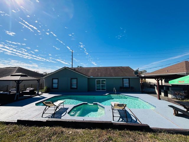 1464 HOWLAND BOULEVARD, Deltona, FL 32738