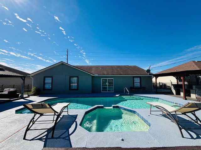 1464 HOWLAND BOULEVARD, Deltona, FL 32738