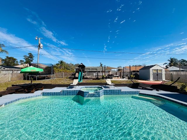 1464 HOWLAND BOULEVARD, Deltona, FL 32738