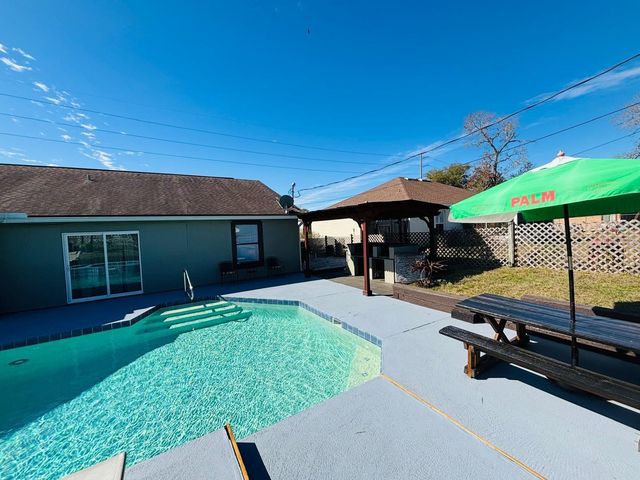 1464 HOWLAND BOULEVARD, Deltona, FL 32738