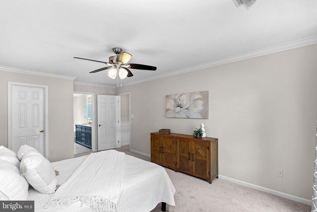 46415 HAMPSHIRE STATION DR, Sterling, VA 20165