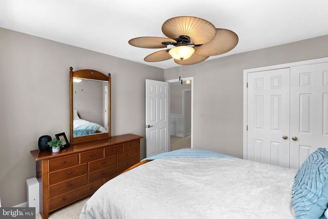 46415 HAMPSHIRE STATION DR, Sterling, VA 20165