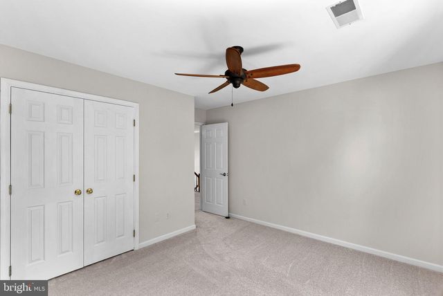 46415 HAMPSHIRE STATION DR, Sterling, VA 20165