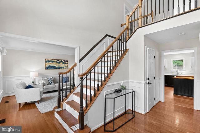 46415 HAMPSHIRE STATION DR, Sterling, VA 20165