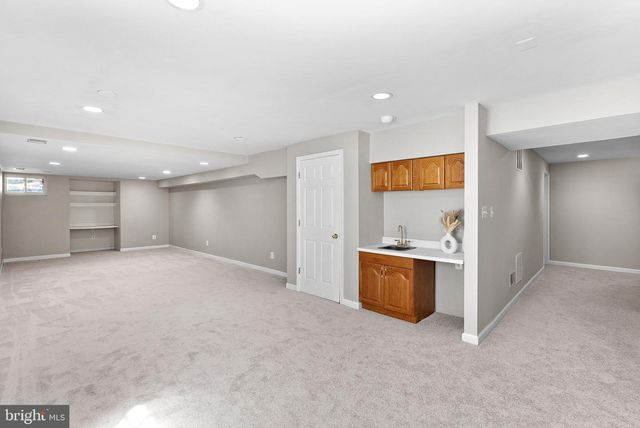 46415 HAMPSHIRE STATION DR, Sterling, VA 20165
