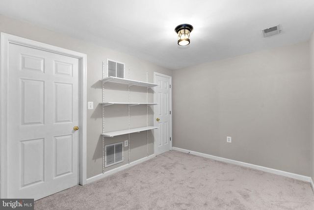 46415 HAMPSHIRE STATION DR, Sterling, VA 20165