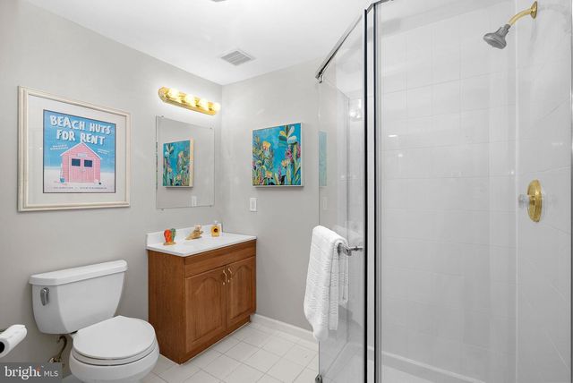 46415 HAMPSHIRE STATION DR, Sterling, VA 20165