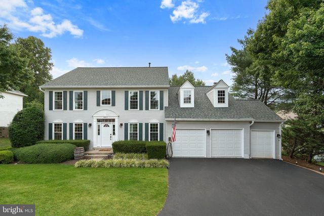 46415 HAMPSHIRE STATION DR, Sterling, VA 20165