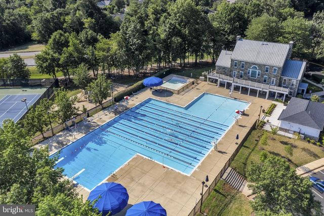 46415 HAMPSHIRE STATION DR, Sterling, VA 20165