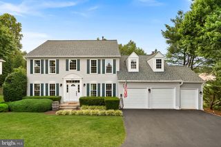46415 HAMPSHIRE STATION DR, Sterling, VA 20165
